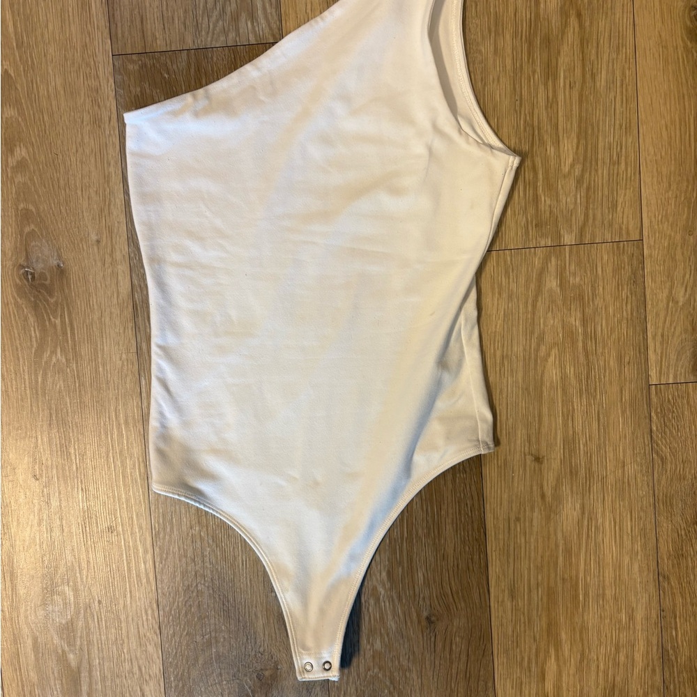 Abercrombie & Fitch white one shoulder Bodysuit